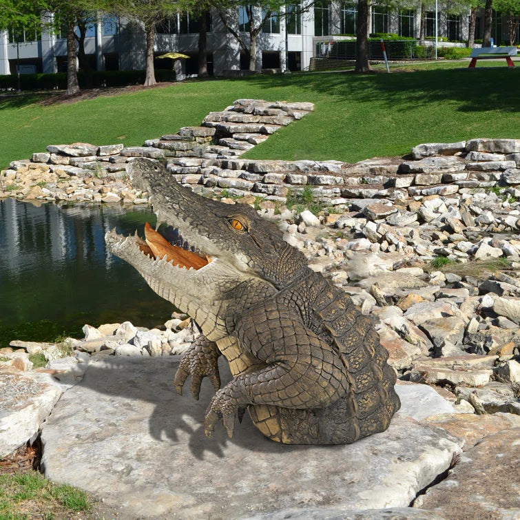 Krokodil-Tierfigur aus Kunstharz, wasserfeste Teichdekoration, Reptilienstatue im Wildlife-Stil, Gartenakzent für den Außenbereich | Sansoti