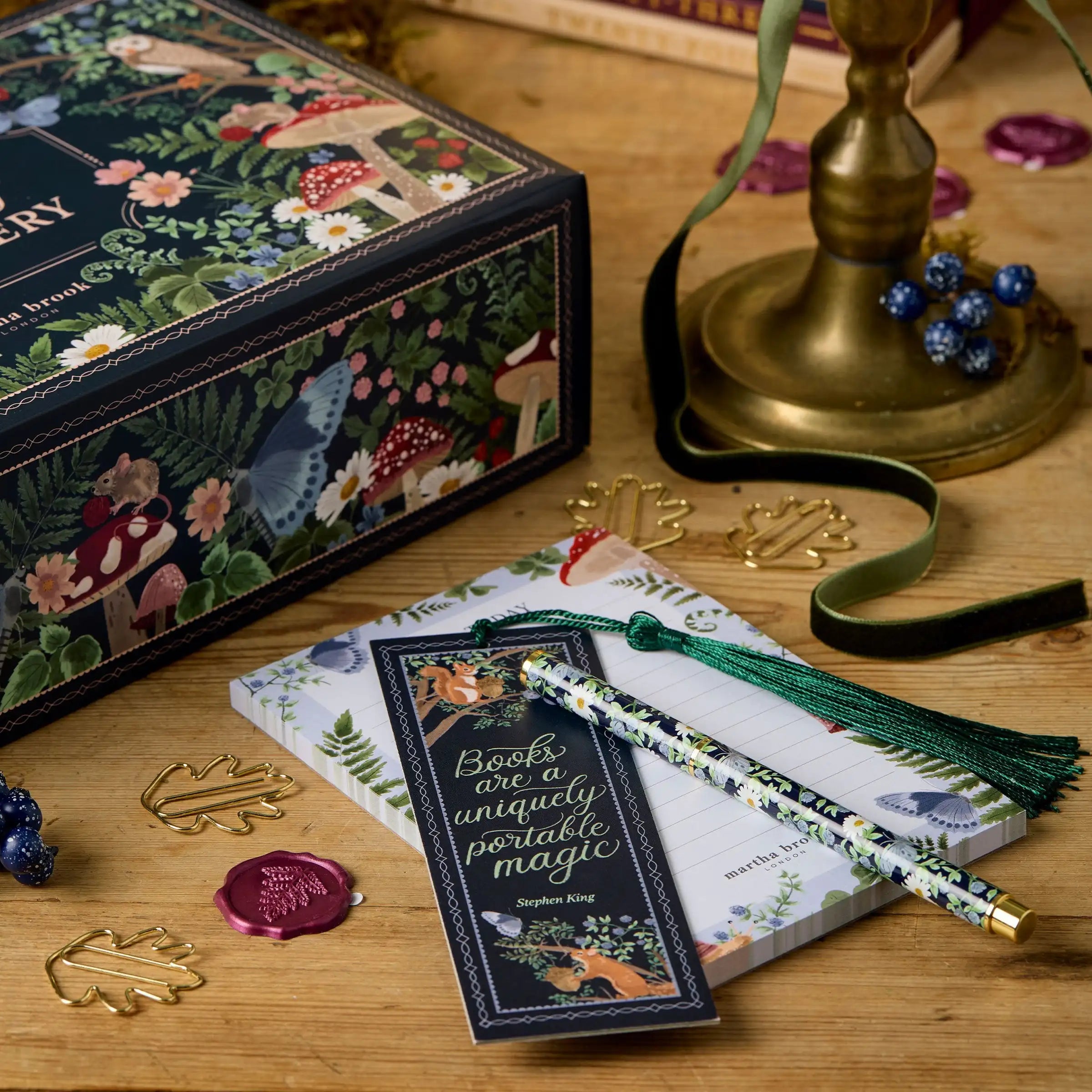 Creatieve Adventskalender 2024 met 24 Schrijfwaren – Dagelijkse Verrassingen voor Journaling, Bullet Journal en Creatief Werk | Sansoti