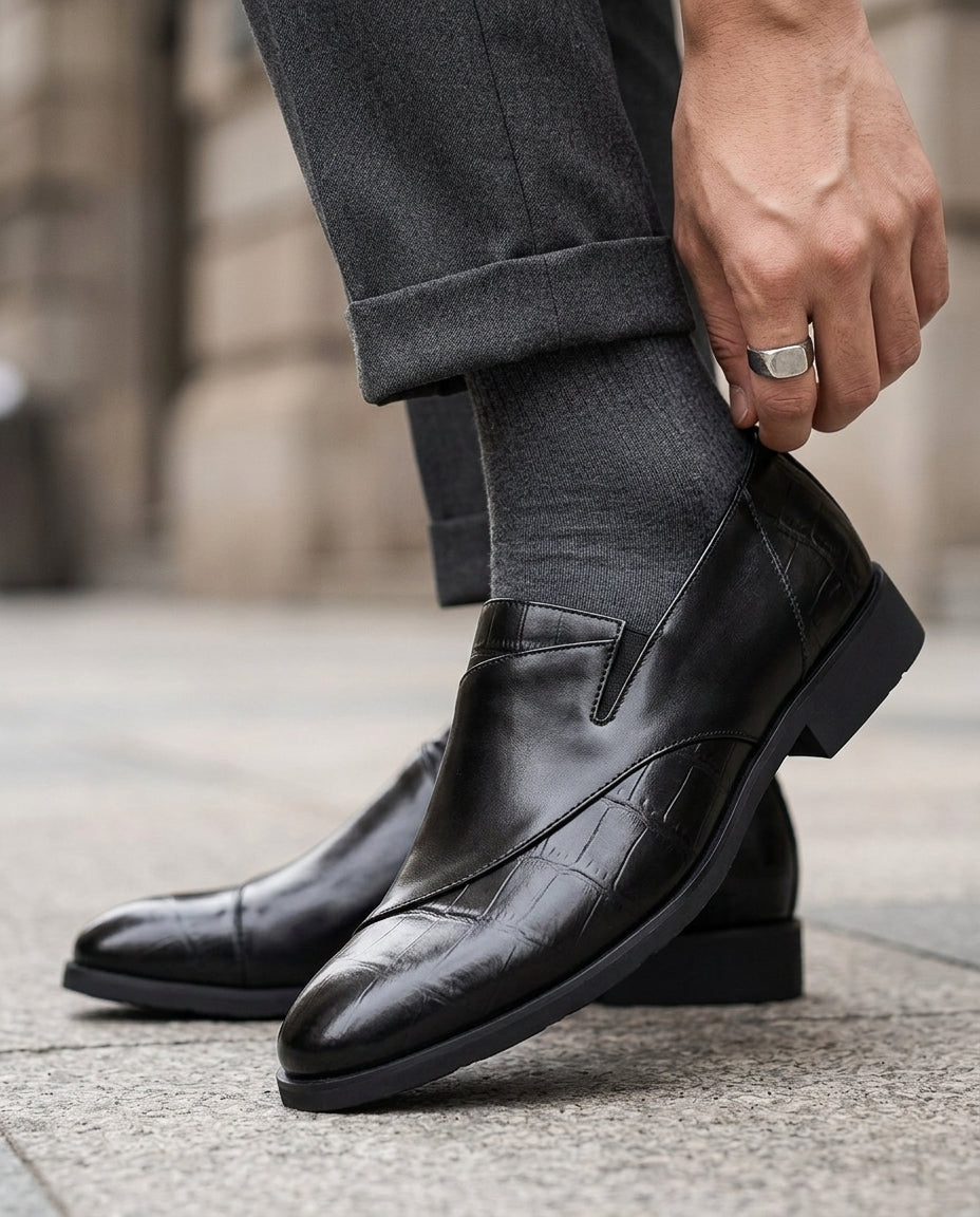 Men's Leather Loafers with Two-Tone Finish, Cushioned Insole, Slip-On Style, Stylish Everyday Casual Comfort | Sansoti