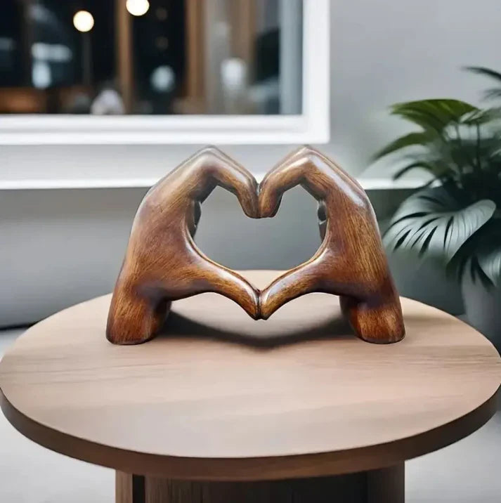 Herzfigur aus Holz – Handgefertigtes Liebessymbol als Dekoration oder Geschenk