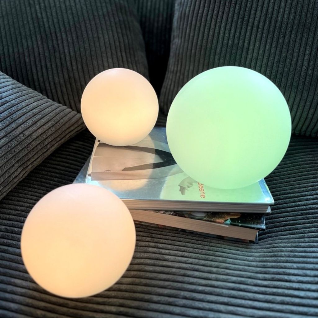 Draadloze LED Maanlamp Tafellamp 16 Kleuren Afstandsbediening IP65 Waterbestendig Sfeerverlichting Binnen Buiten | Sansoti