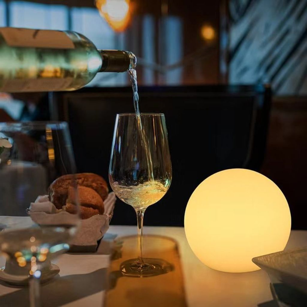 Draadloze LED Maanlamp Tafellamp 16 Kleuren Afstandsbediening IP65 Waterbestendig Sfeerverlichting Binnen Buiten | Sansoti