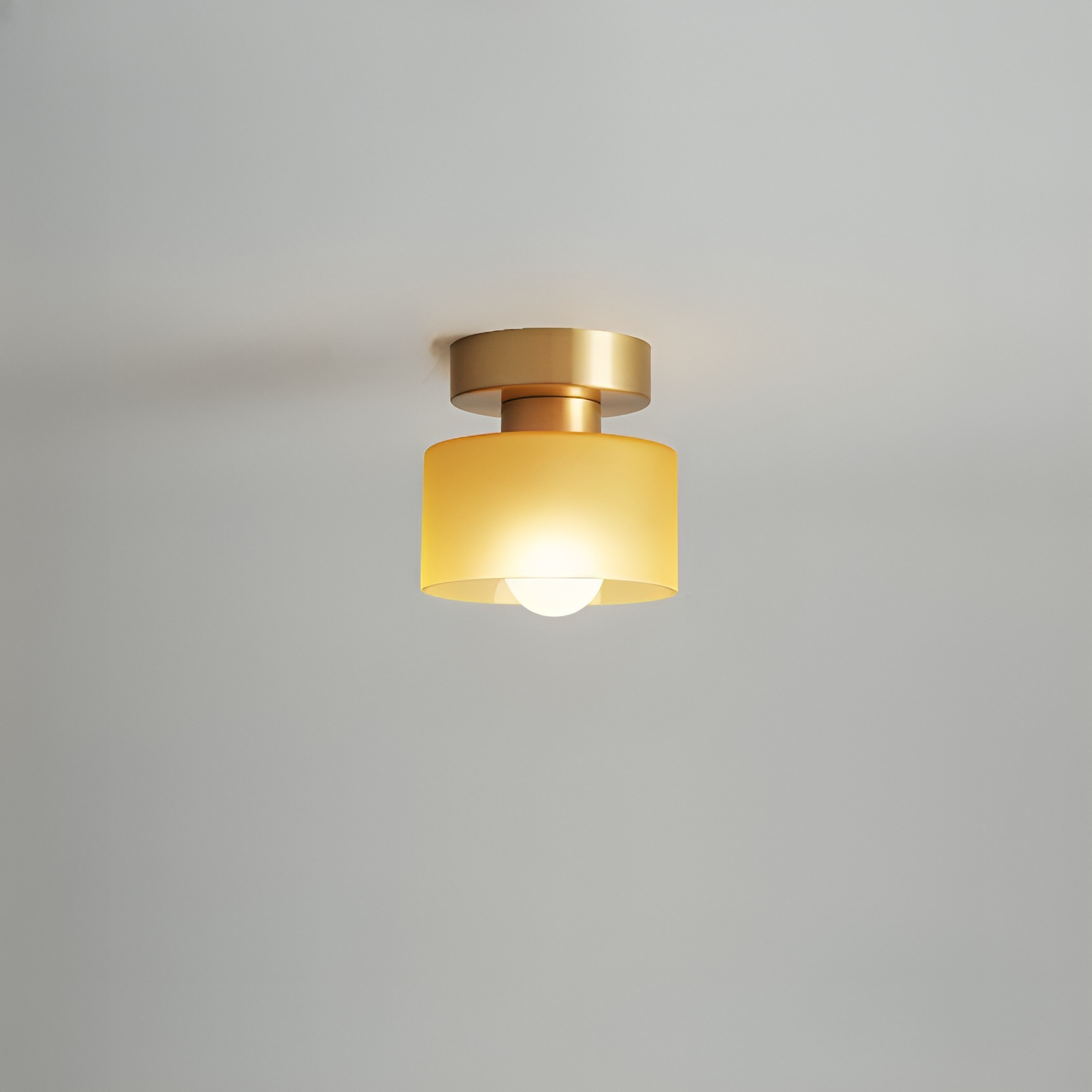 Plafonnier cylindrique E27 en métal et verre, lumière blanc chaud, style Bauhaus, éclairage pour entrée, chambre et salon | Sansoti