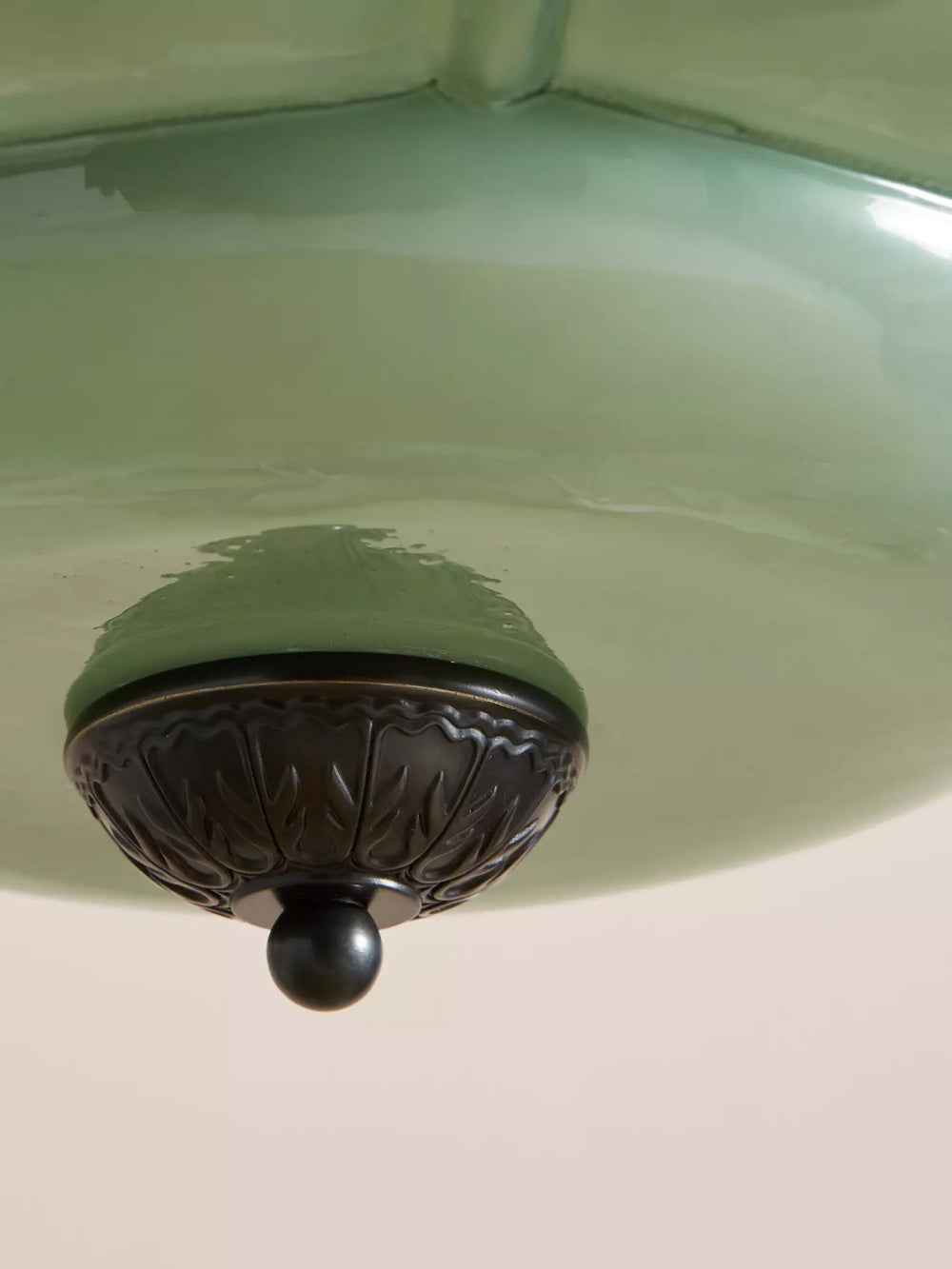 Vintage Kroonluchter met Crèmekleurige Glazen Kappen – Hanglamp in Retro-Stijl voor Eetkamer & Woonkamer | Sansoti