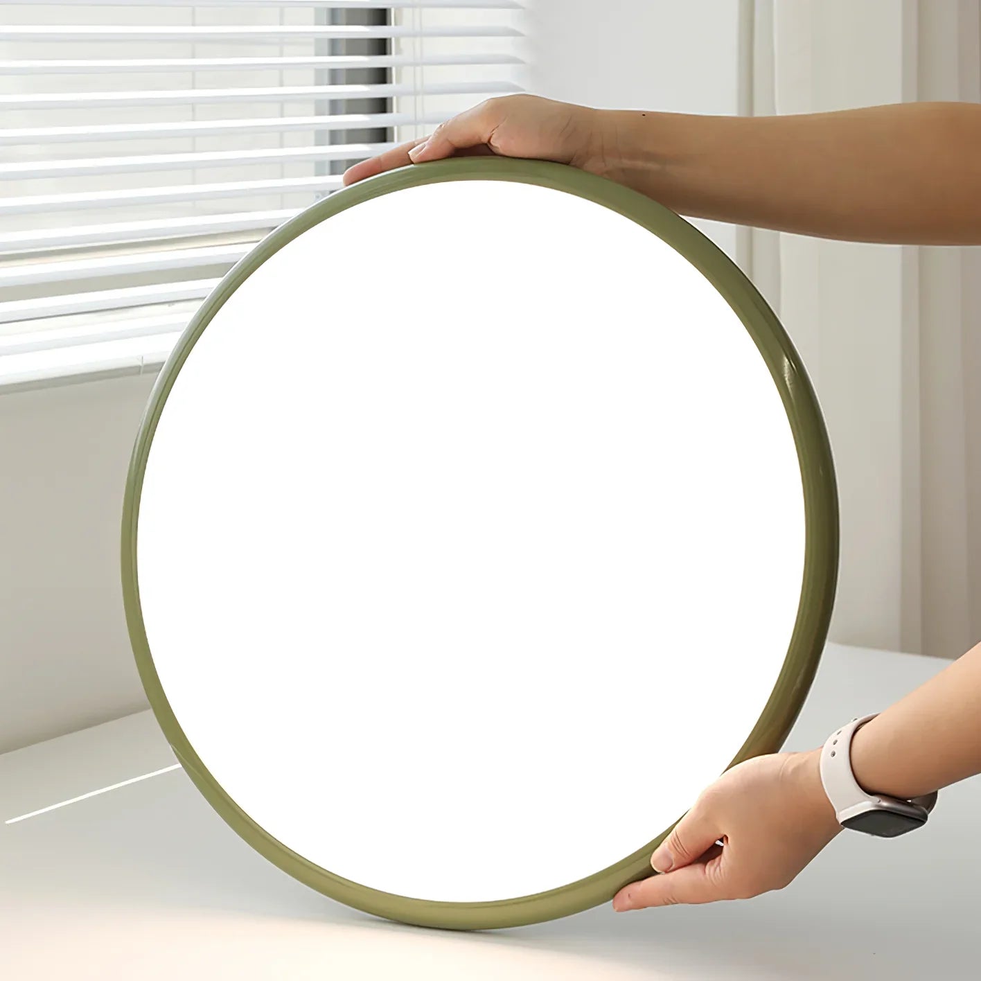 Plafonnier LED réglable en métal avec tête orientable pour cuisine entrée espace de travail design moderne épuré | Sansoti