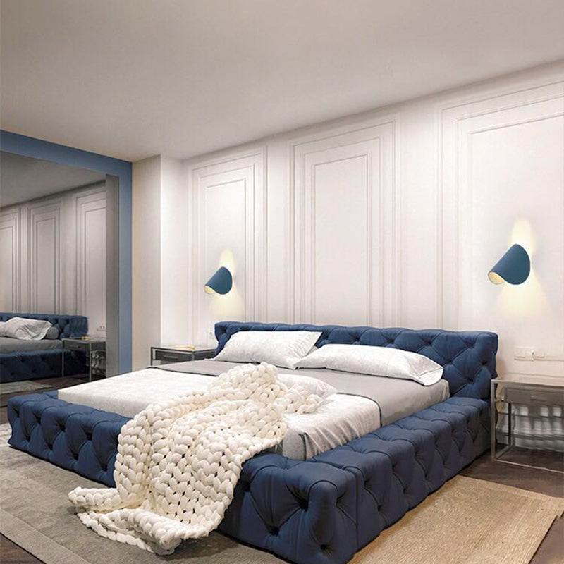 Applique murale LED Ours avec ballon, orientable à 360°, en métal noir, blanc, rouge et bleu, pour chambre d’enfant, chambre à coucher et salon | Sansoti