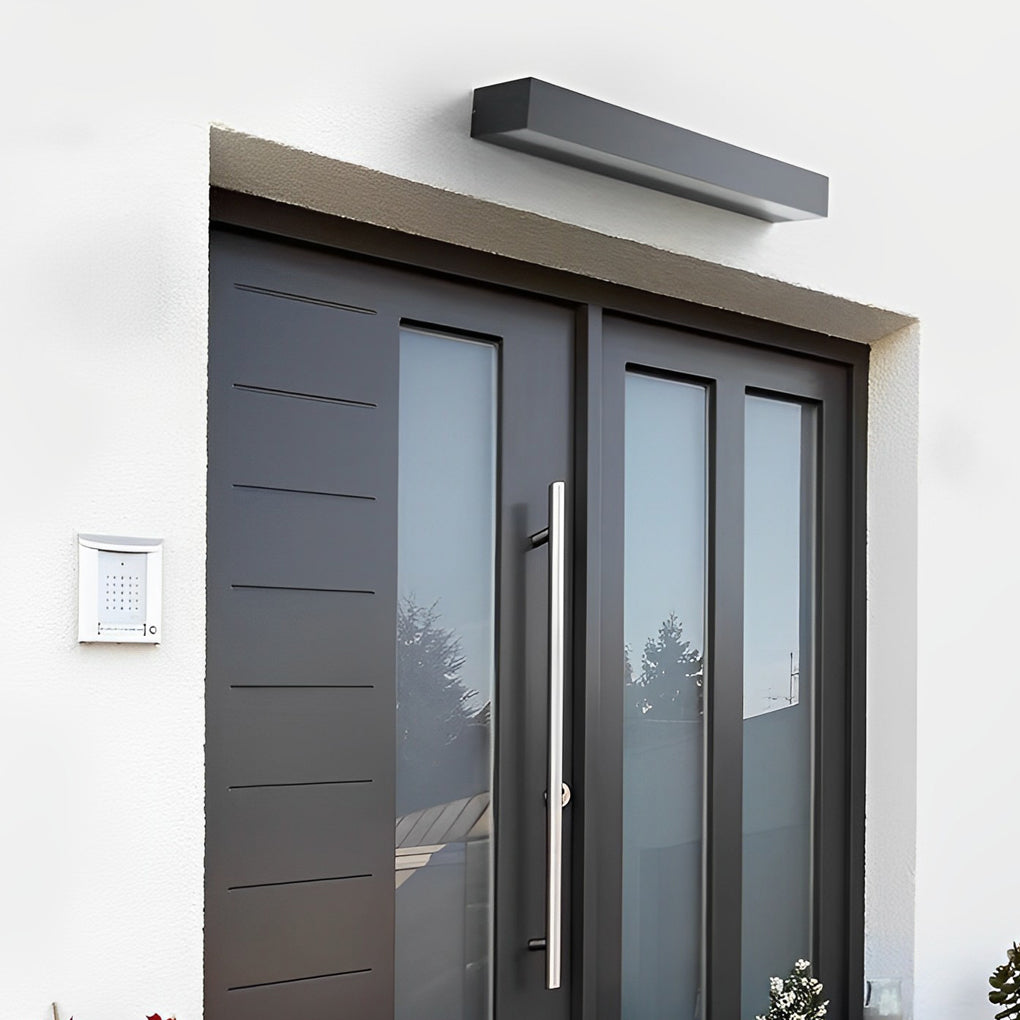 Moderne Außenwandleuchte mit linearem LED-Licht und IP65 wasserdichtem Aluminiumgehäuse für Fassade, Eingang und Garage | Restfield