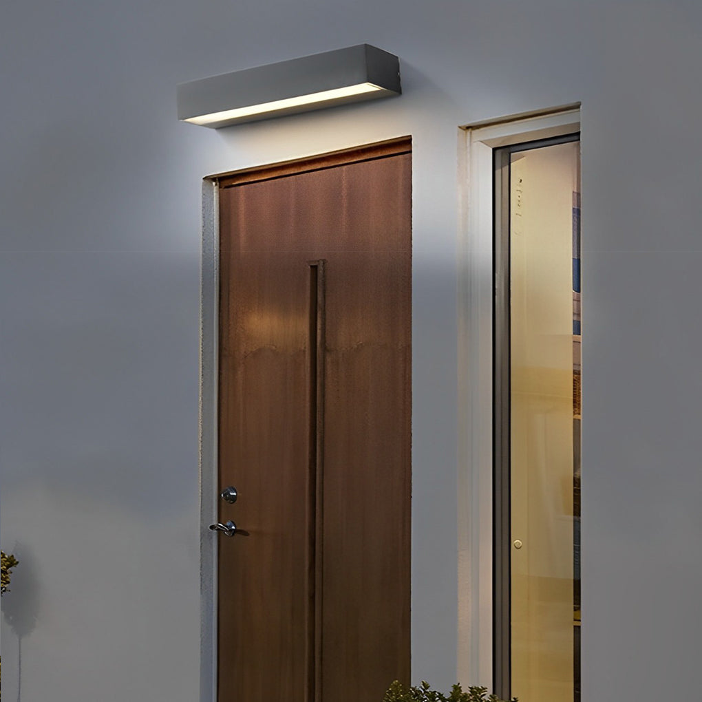 Moderne Außenwandleuchte mit linearem LED-Licht und IP65 wasserdichtem Aluminiumgehäuse für Fassade, Eingang und Garage | Restfield