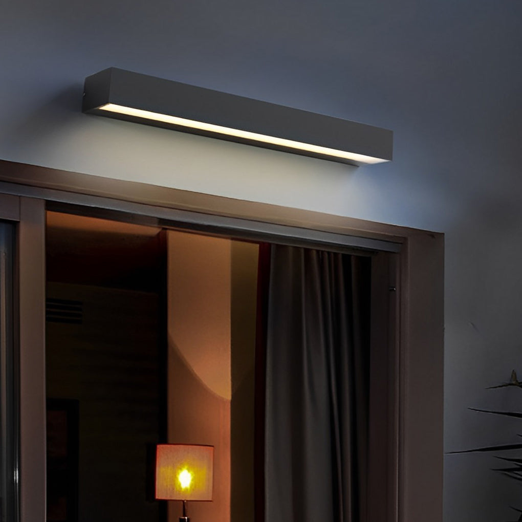 Moderne Außenwandleuchte mit linearem LED-Licht und IP65 wasserdichtem Aluminiumgehäuse für Fassade, Eingang und Garage | Restfield