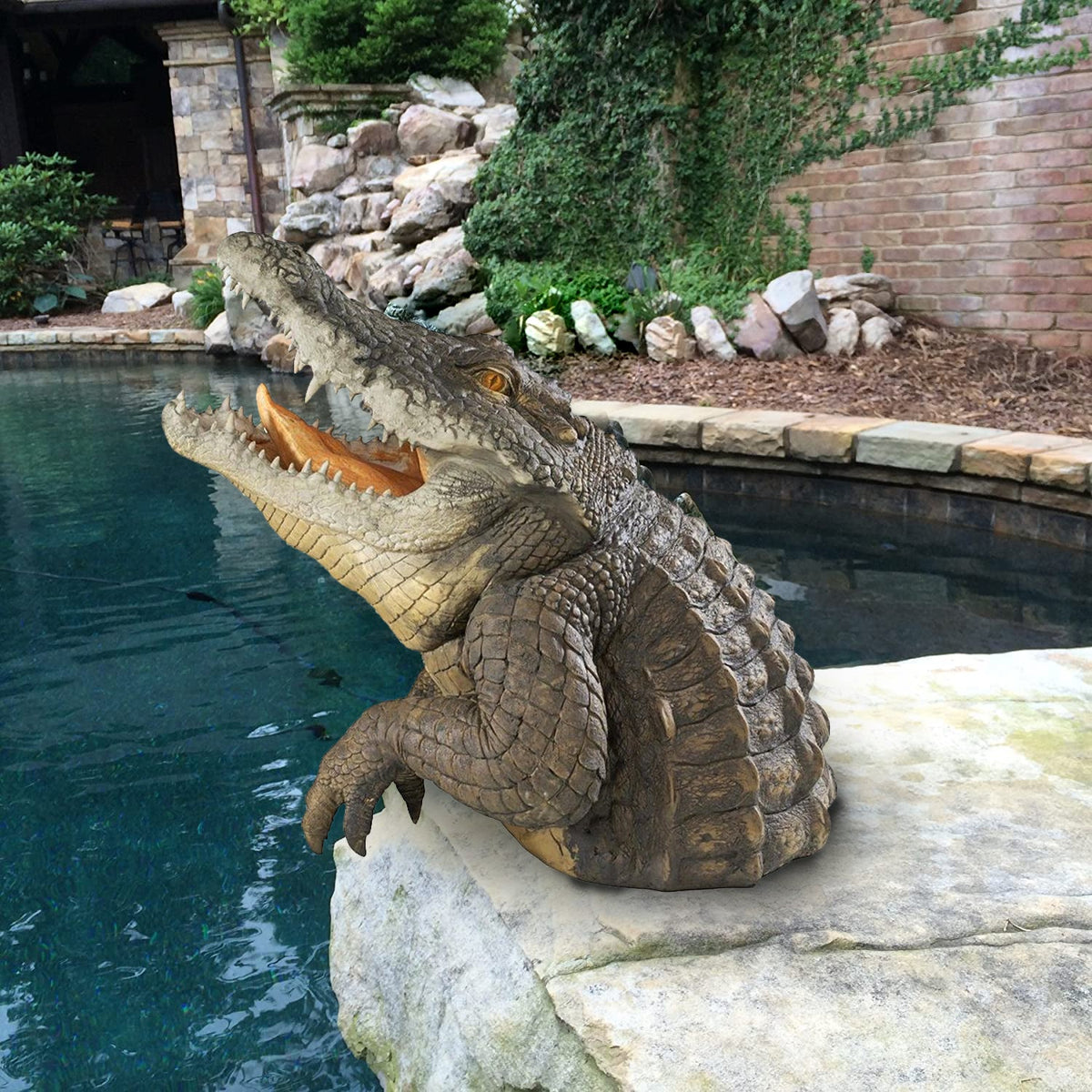 Krokodil-Tierfigur aus Kunstharz, wasserfeste Teichdekoration, Reptilienstatue im Wildlife-Stil, Gartenakzent für den Außenbereich | Sansoti