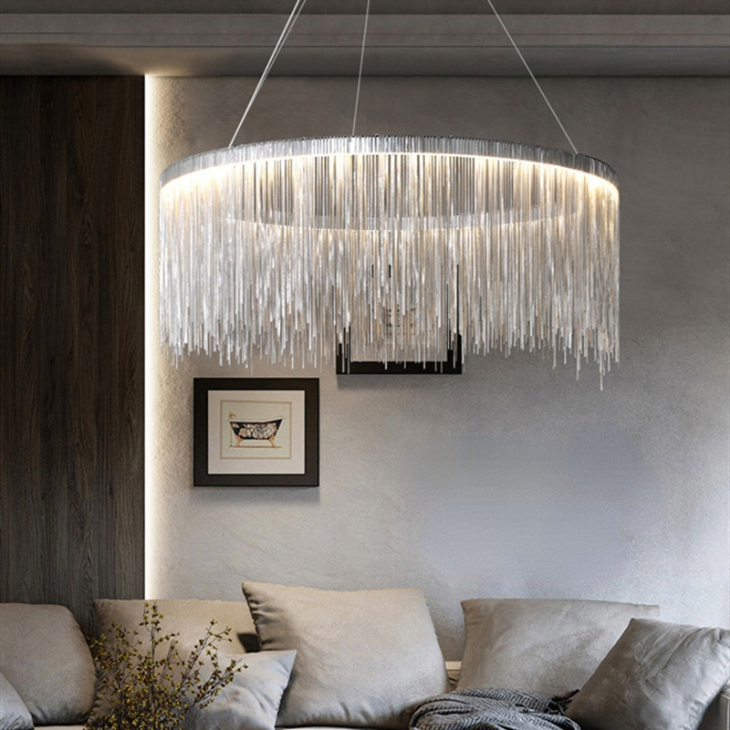 Suspension à chaîne avec pampilles LED en métal doré, argenté ou or rose pour salle à manger, salon ou chambre | Sansoti