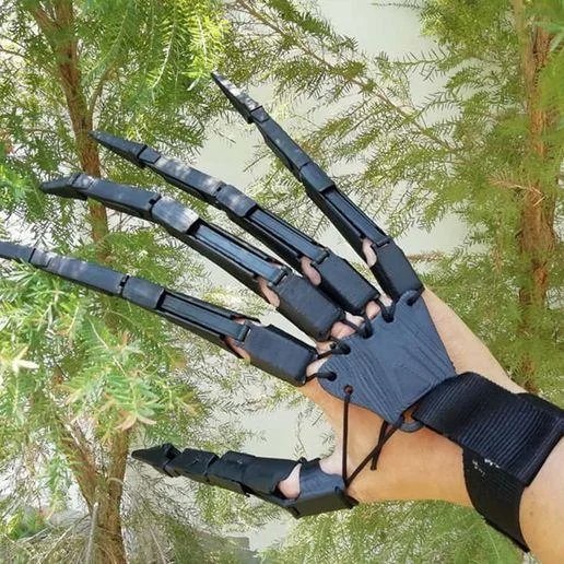 Gearticuleerde Vingerextensies Halloween Skeletklauw Set 2 Stuks Zwart Beige Kostuum Feest Accessoire | Sansoti