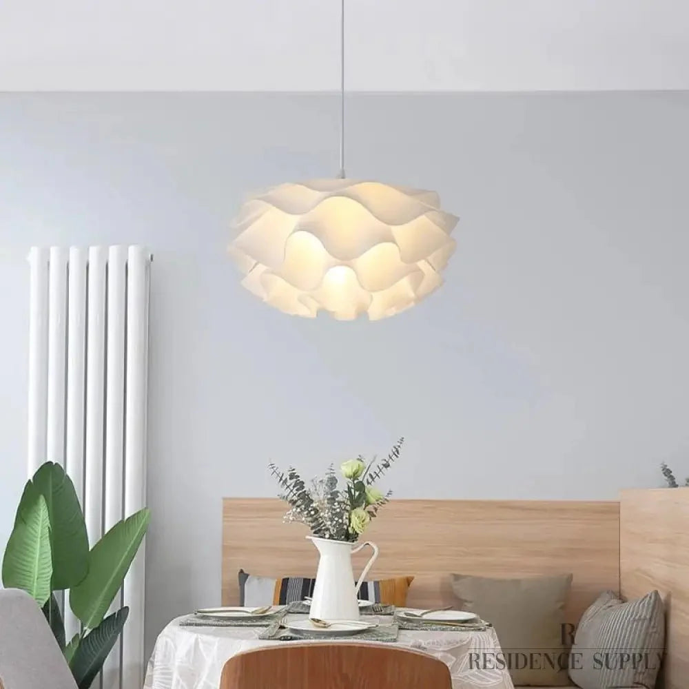 Lustre LED sculptural en forme de fleur avec diffusion douce de la lumière | Restfield