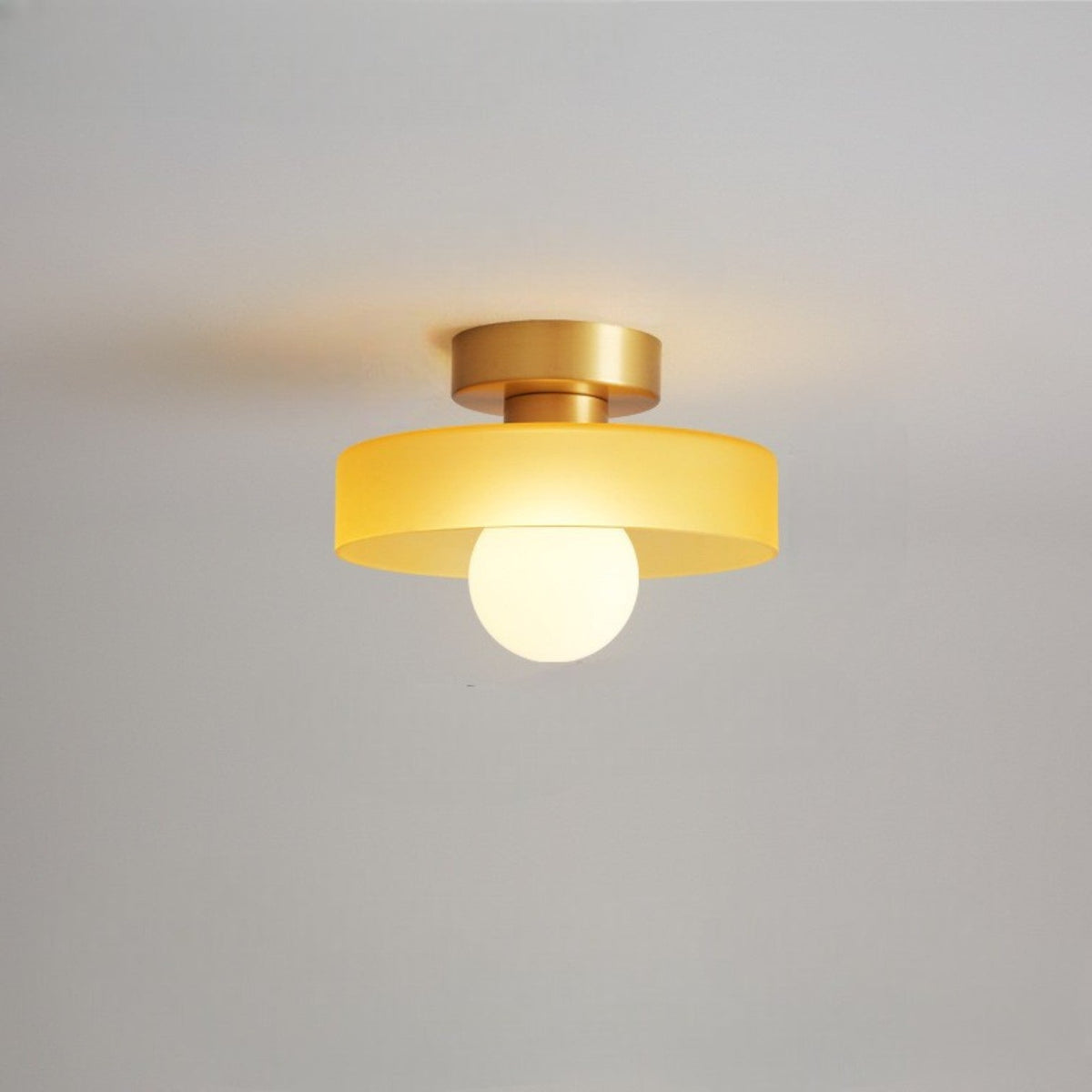 Plafonnier géométrique Ø24cm en laiton et verre cuivré, douille G9, éclairage intérieur pour entrée, chambre et salle à manger | Sansoti
