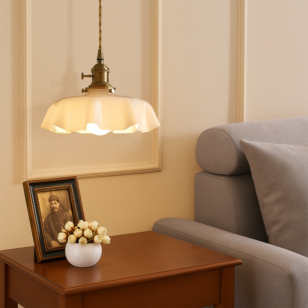 Suspension en laiton et verre réglable blanche E26 E27 design scandinave pour salle à manger, bar et séjour style campagne | Sansoti