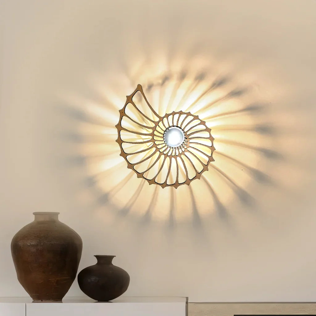 Decoratieve LED Wandlamp met Nautilus Design – Sfeervolle Wandverlichting | Sansoti