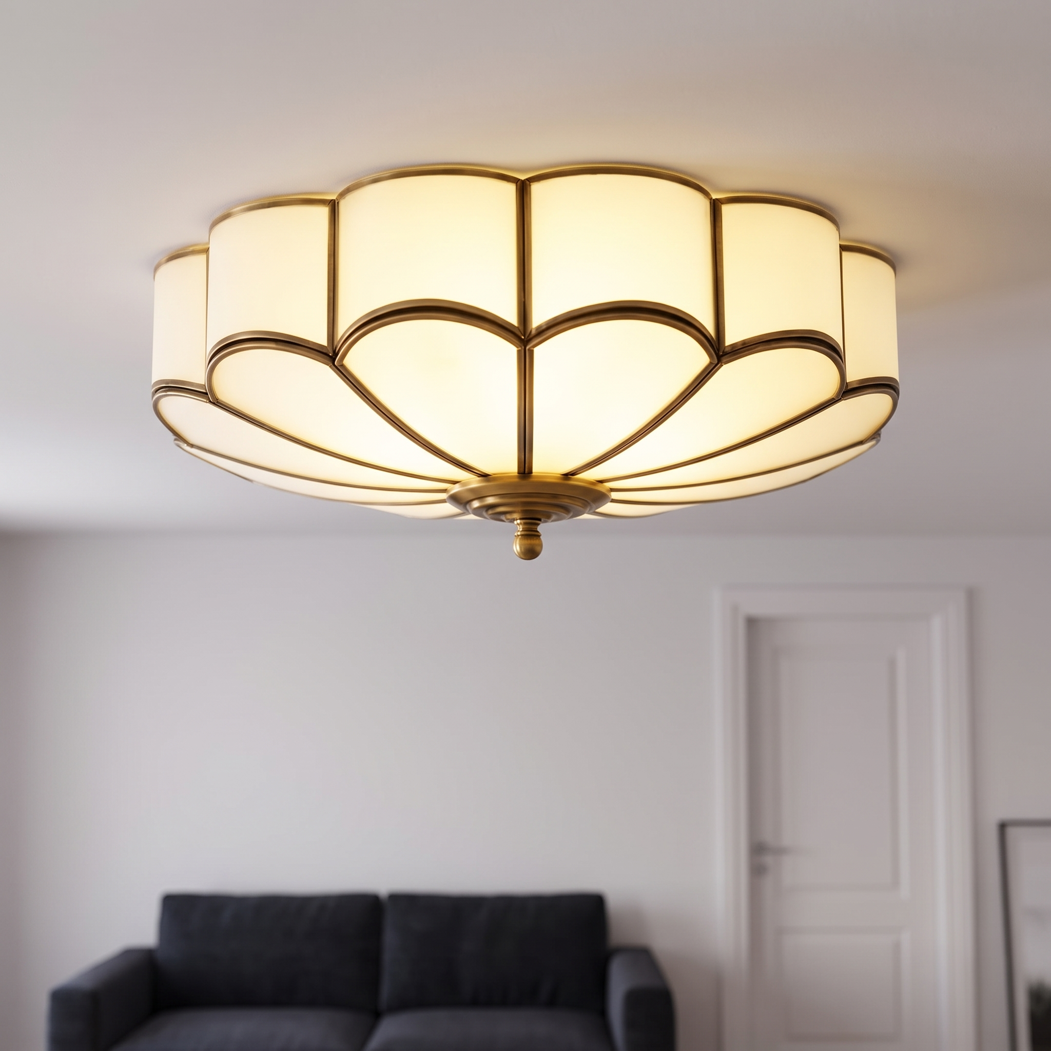 Plafondlamp 60 cm glas messing in woonkamer