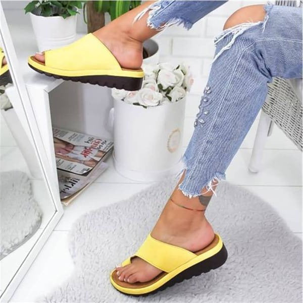 Sandales correctrices pour femmes, talon bas, semelle plantaire profilée, rembourrage latéral, confort quotidien, modèle à enfiler, soutien du pied | Sansoti