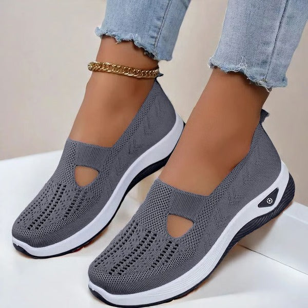 Chaussures respirantes pour femmes avec semelle souple et antidérapante, offrant adhérence et confort aux personnes âgées pour la marche quotidienne et les loisirs | Sansoti