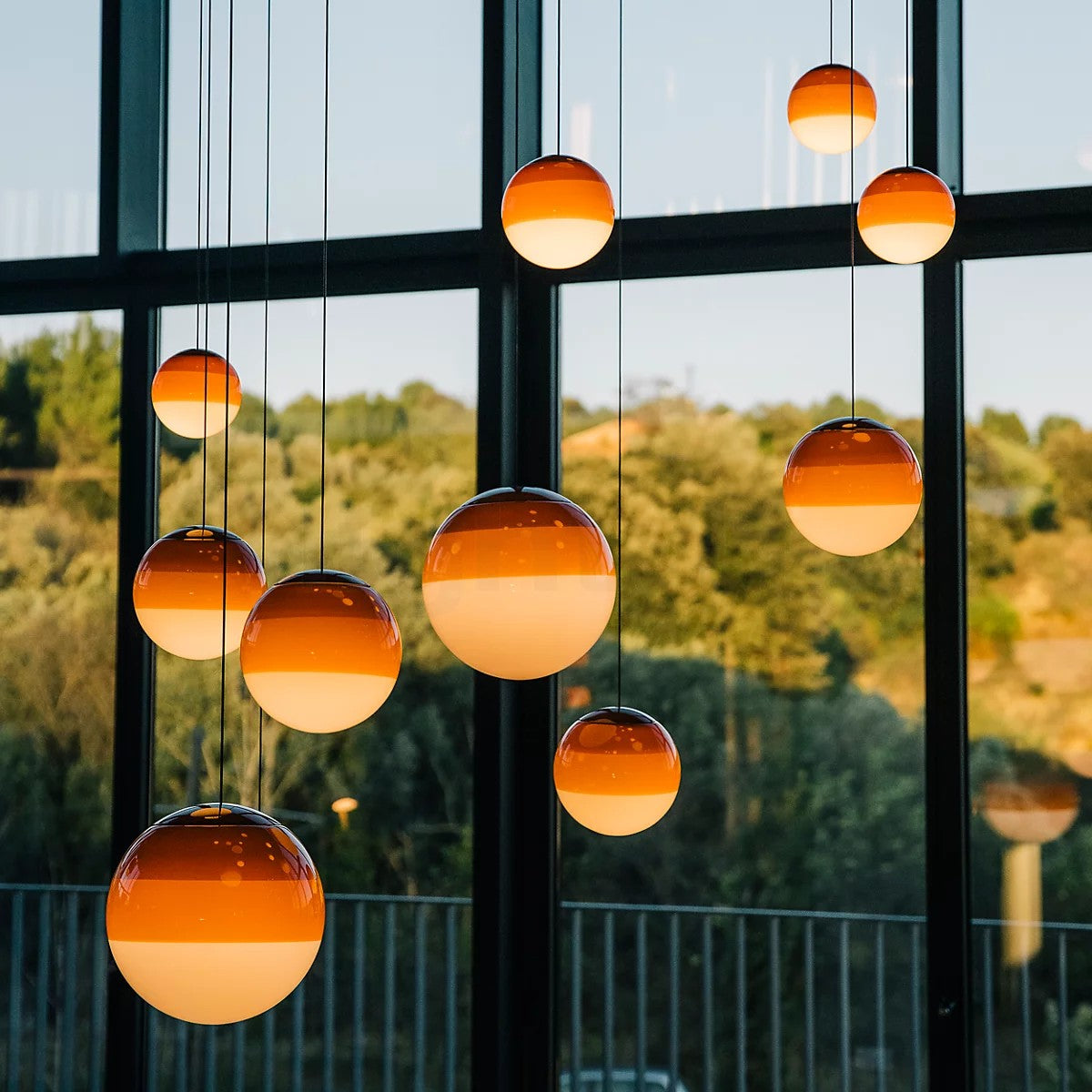 Dimmbar hängende Deckenleuchte aus gebürstetem Nickel und Glas E27 für Esszimmer und Wohnzimmer, moderne Beleuchtung im skandinavischen Design | Sansoti