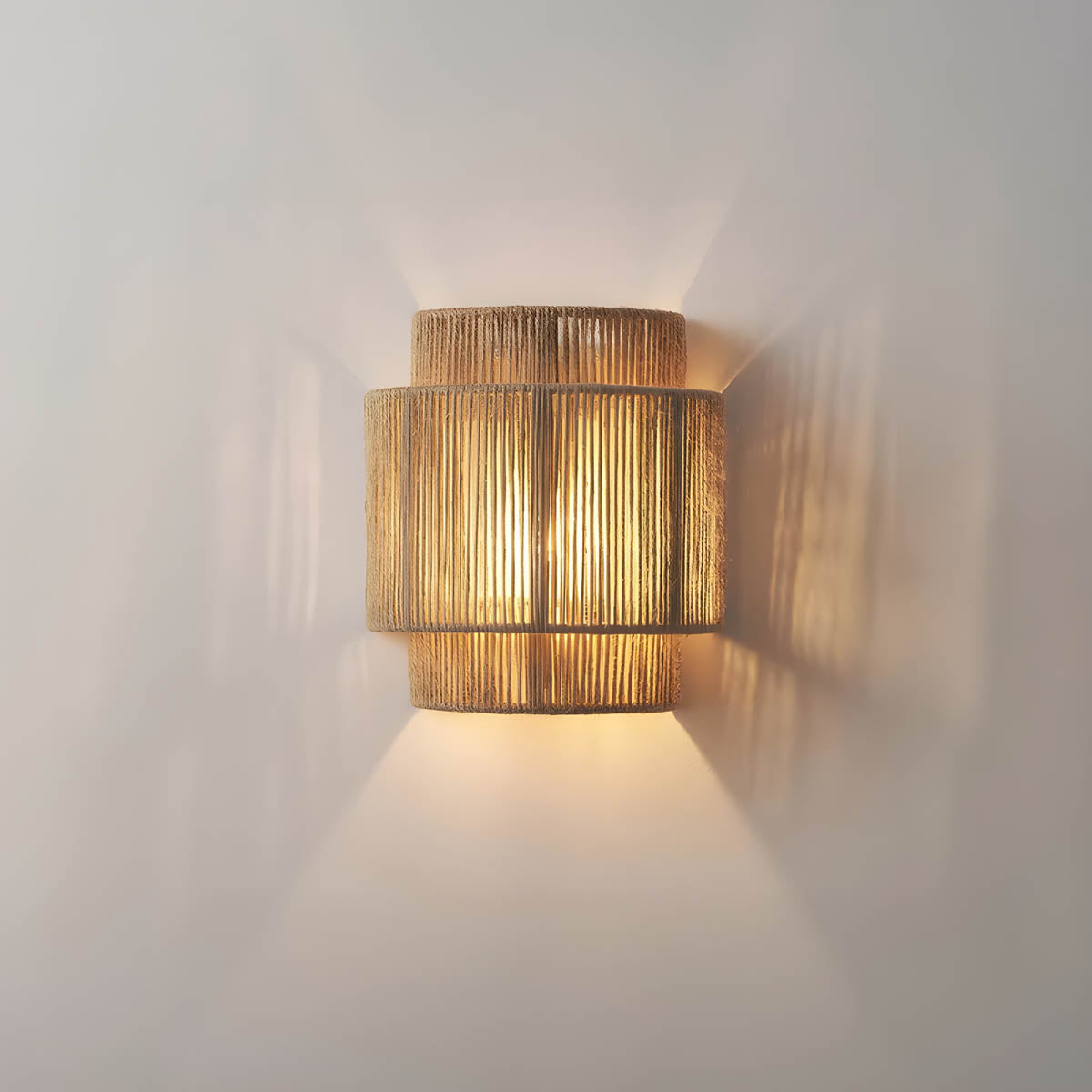 Applique murale en corde tressée en matériau naturel, lumière douce et chaleureuse, style moderne et rustique, pour salon et chambre à coucher | Sansoti
