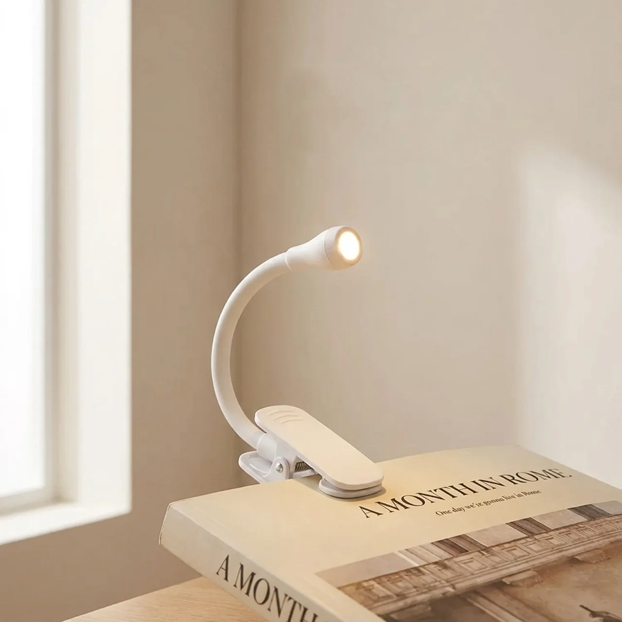 Flexibele LED-leeslamp met klem en USB-oplaadmogelijkheid warm licht compact | Sansoti