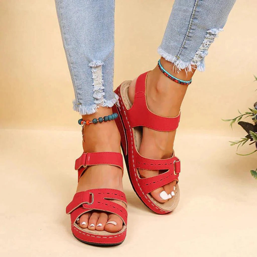 Sandales orthopédiques pour femmes à semelle ergonomique, chaussures d’été beiges, noires et rouges pour marcher confortablement à enfiler | Sansoti