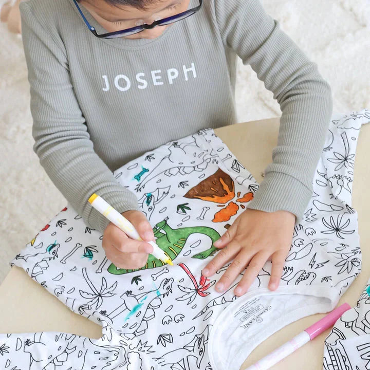 Ausmalbarer Kinderpyjama mit Textilstiften – Kreativ schlafen und zeichnen für Kleinkinder und Schulkinder | Sansoti