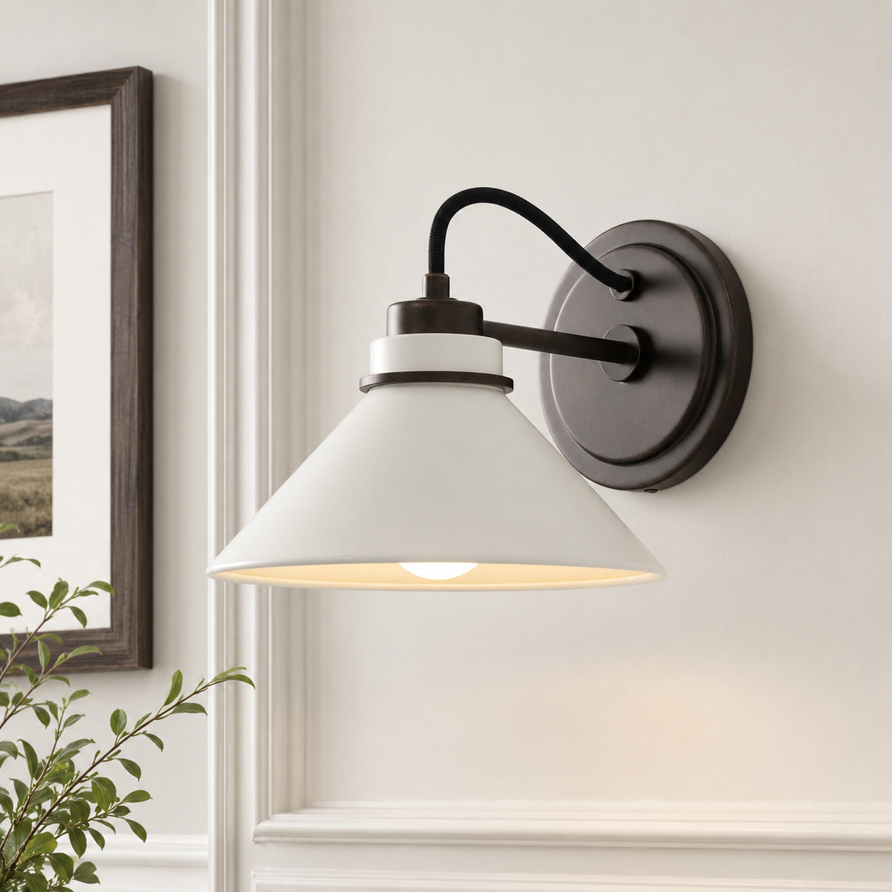 Globe Wandlamp met Gebogen Arm – Moderne Industriële Verlichting voor Badkamer, Slaapkamer en Gang | Sansoti