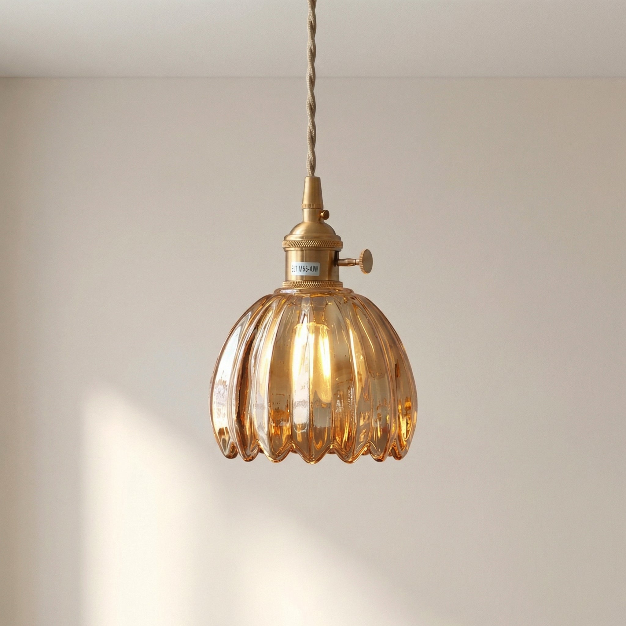 Szklana lampa wisząca E27 Połączenie szkła i metalu Skandynawski design Jadalnia Salon Lampa do jadalni Minimalizm | Sansoti