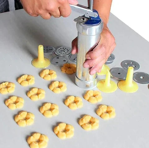 Kekspresse Aluminium 20 Formen 4 Spritztüllen Spritzgebäck Keks-Maker Weihnachtskekse Backen Dekorieren | Restfield