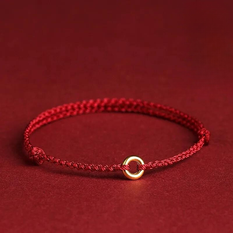 Gevlochten Kralenarmband met Beschermingsbedel – Rood Touw met Gouden Accenten – Verstelbaar Geluksarmbandje | Sansoti