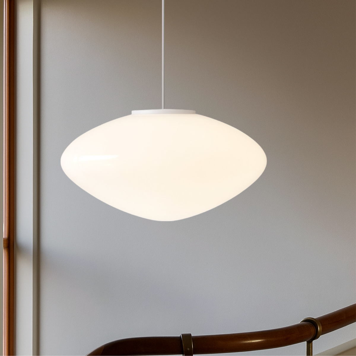 Suspension scandinave avec abat-jour en verre, métal, douille E27, éclairage de plafond au design moderne pour salle à manger et cuisine | Sansoti