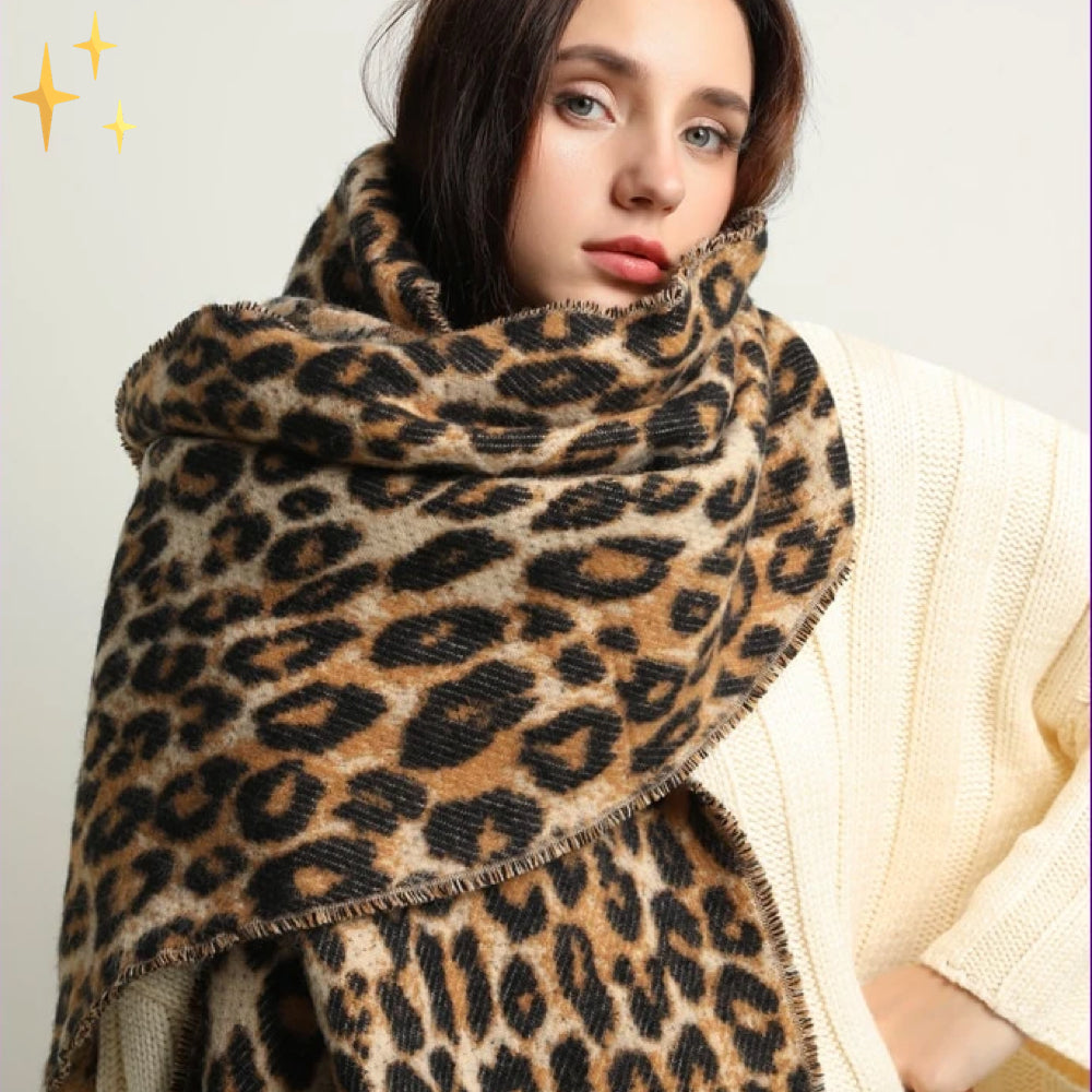 Gestrickter Schal mit Tierprint aus Wollmischung, Winterschal mit Fransen, weicher Halswärmer, Damenschal und Winteraccessoire | Sansoti