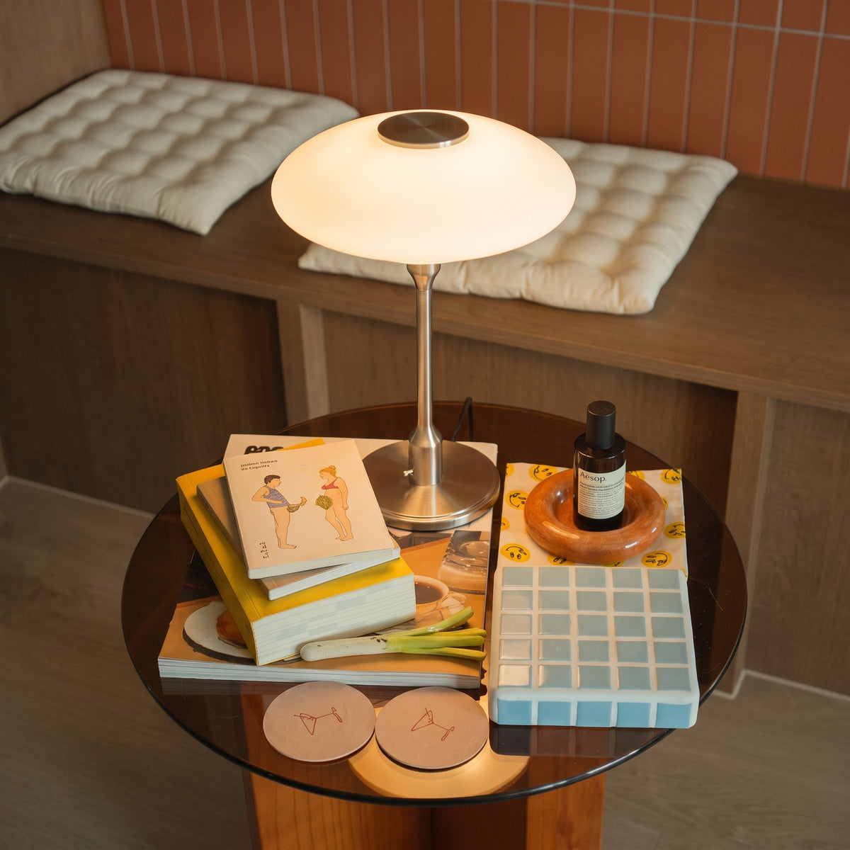 Moderne Metalen Tafellamp E14 Warm Wit LED Sfeerlicht Bureau Nachtkastje 30x42cm Scandinavisch Design | Sansoti