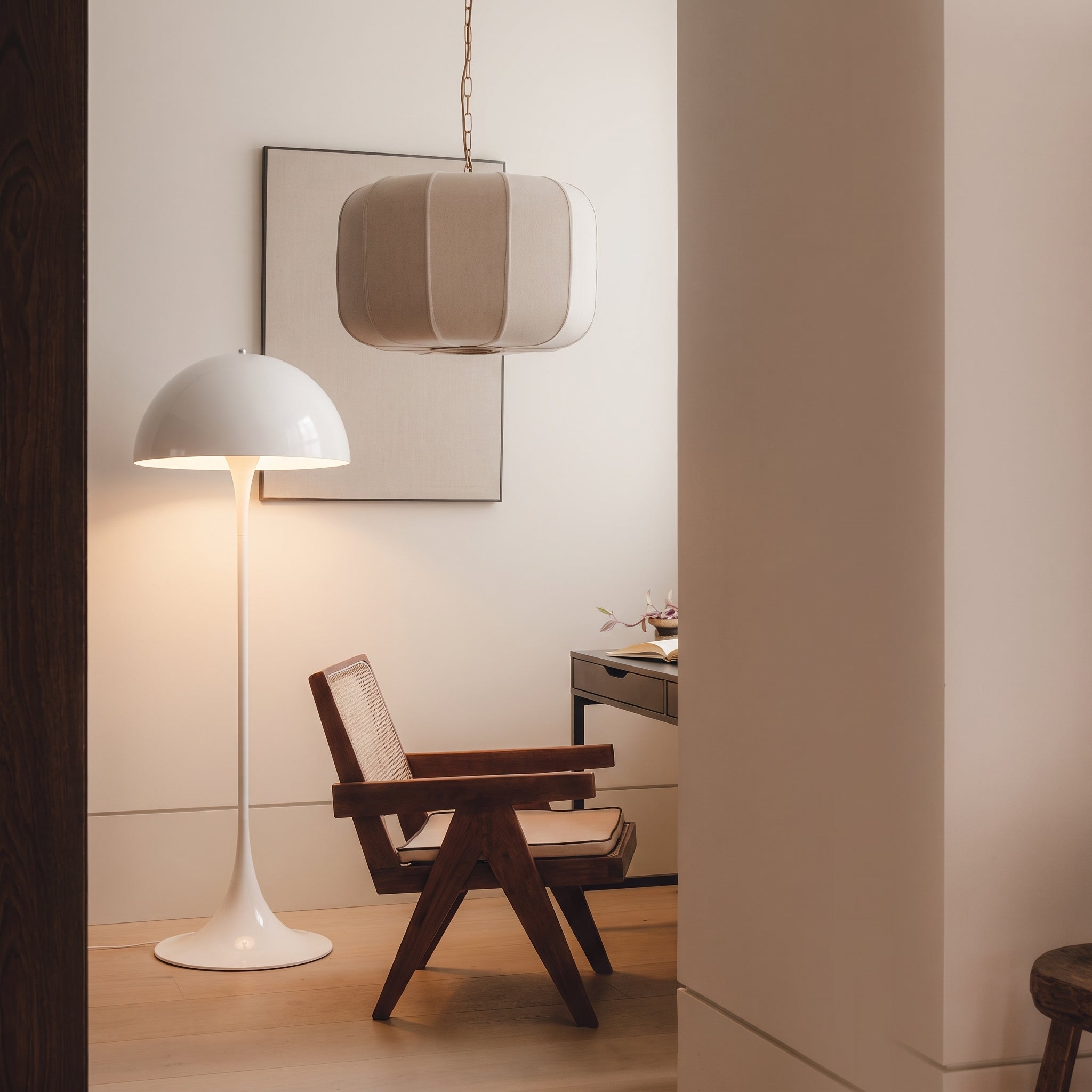 Lampadaire organique avec abat-jour en forme de dôme Ø50cm | LED blanc chaud 3000K | Design sculptural pour salon et chambre | Sansoti