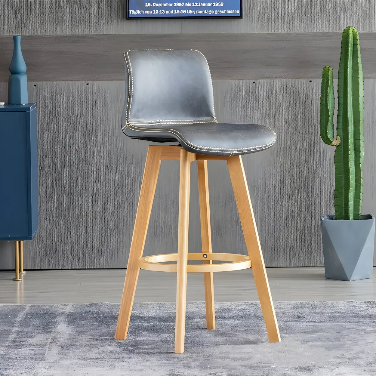 Tabouret de Bar Pivotant en Cuir avec Dossier et Pieds en Bois – Chaise de Bar Moderne Pivotante à 360° pour Îlot de Cuisine et Bar à Domicile | Restfield
