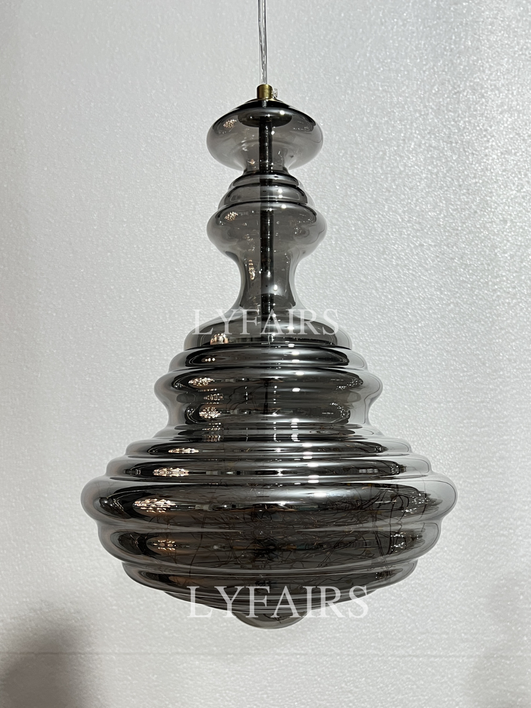 Grijze glazen hanglamp met sterrenhemel-effect voor eetkamer, bar of keukeneiland | Sansoti