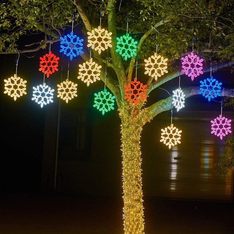 LED-Schneeflocken-Hängeleuchte für den Außenbereich, warmweiß, Weihnachtsbeleuchtung für Balkon, Garten und Terrasse, dekorativ, stimmungsvoll, Winter | Sansoti