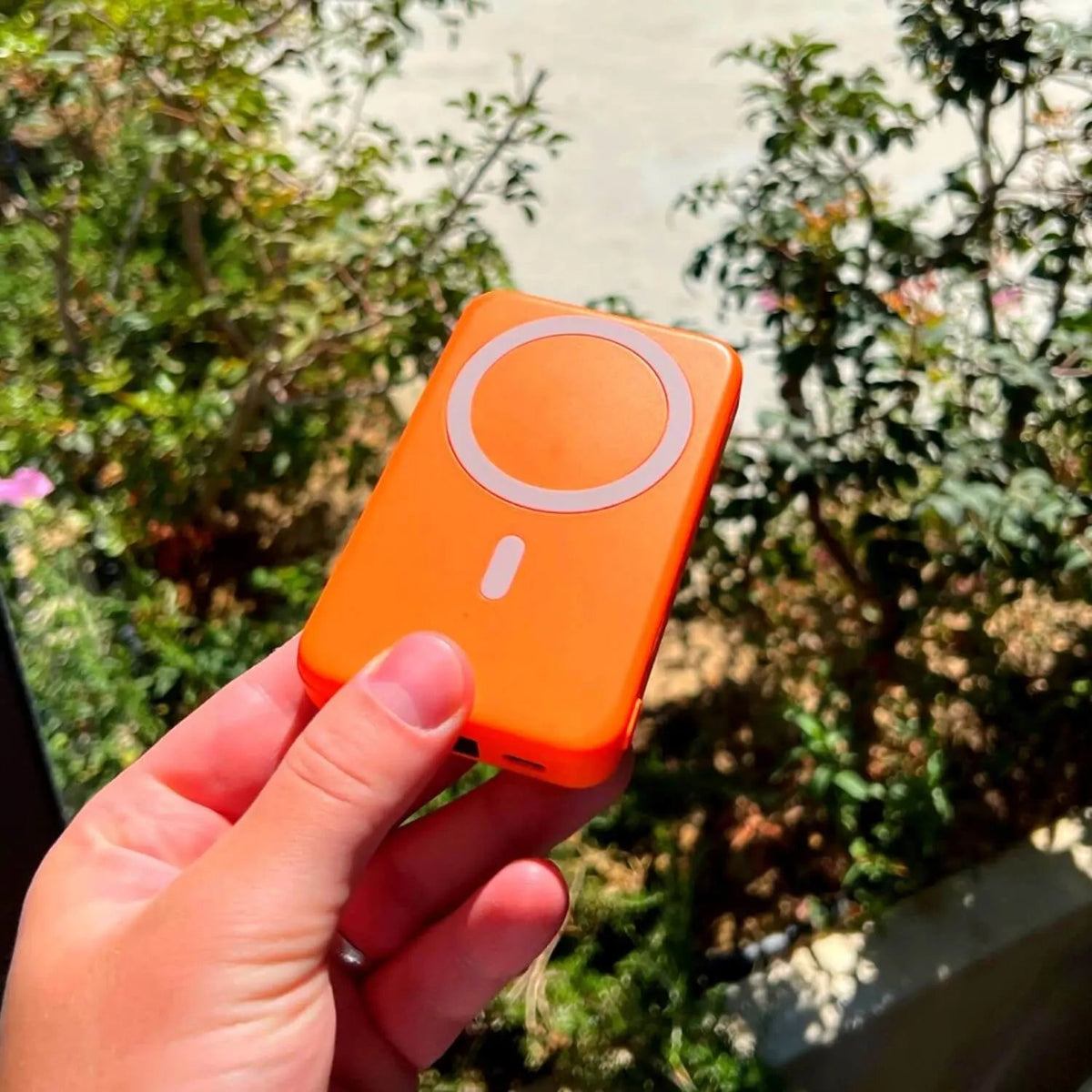 Wireless Magnetic Power Bank, 5000-10000 mAh, iPhone Charging Station, Compact, Fast Charging, On the Go, Travel | Sansoti