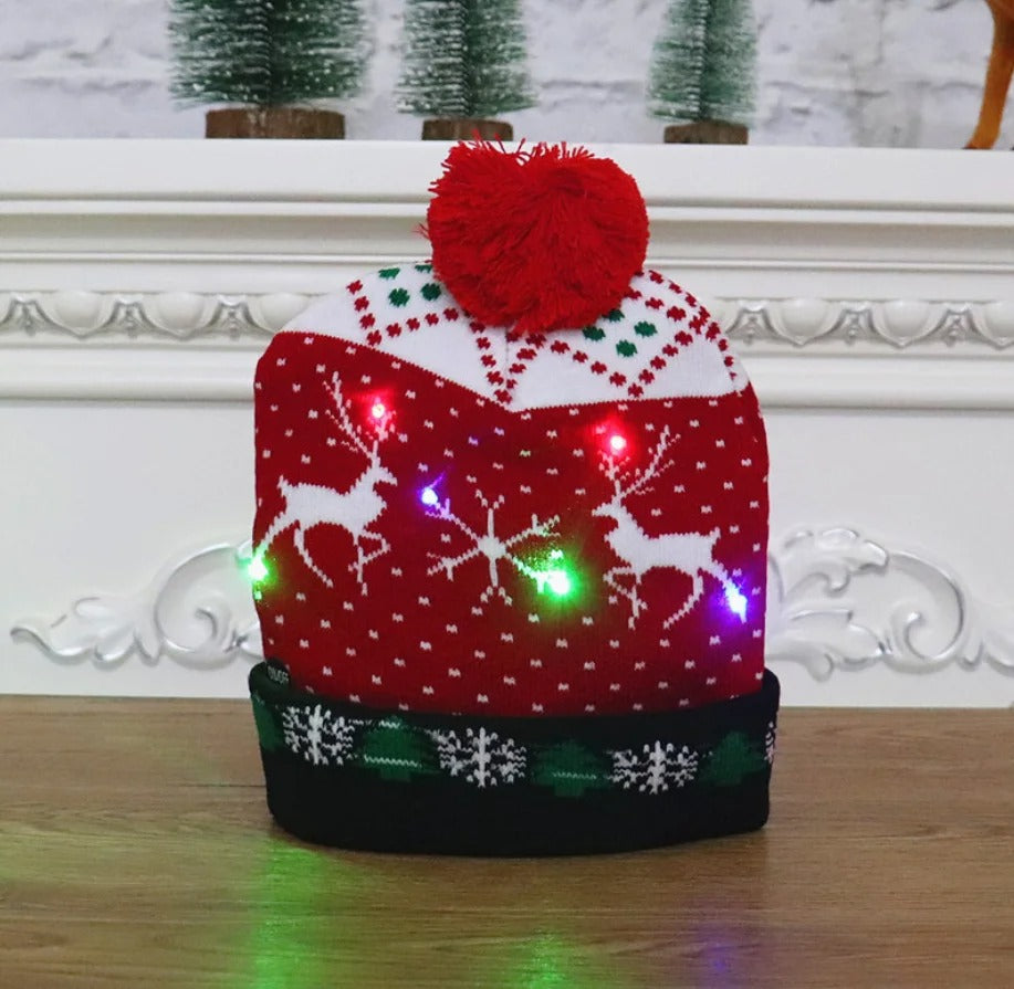 Gebreide Kerstmuts met LED-Verlichting op Batterij Winteraccessoire Feestelijk Design Kerstsfeer Kerstmis | Sansoti