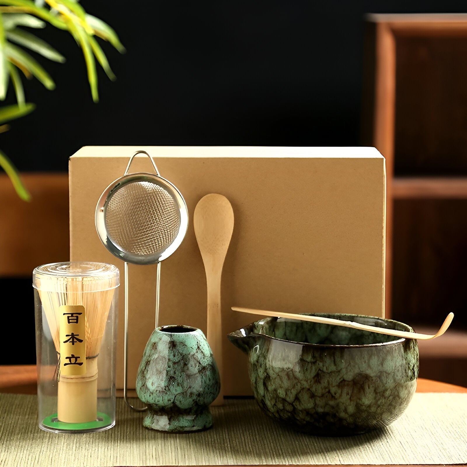 Japanse matcha theeset van keramiek met klopper, kom en accessoires voor traditionele theeceremonie | Sansoti