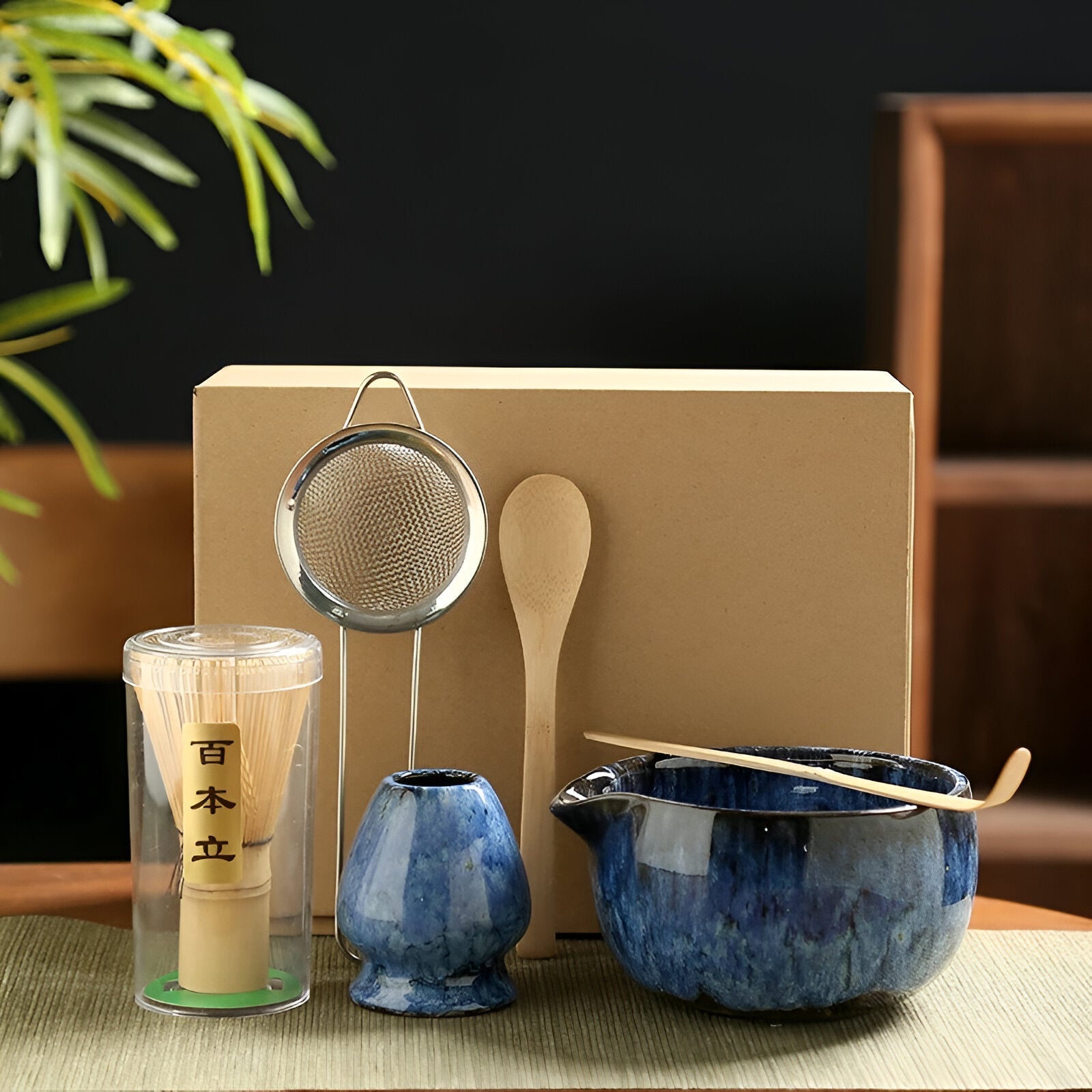 Japanse matcha theeset van keramiek met klopper, kom en accessoires voor traditionele theeceremonie | Sansoti