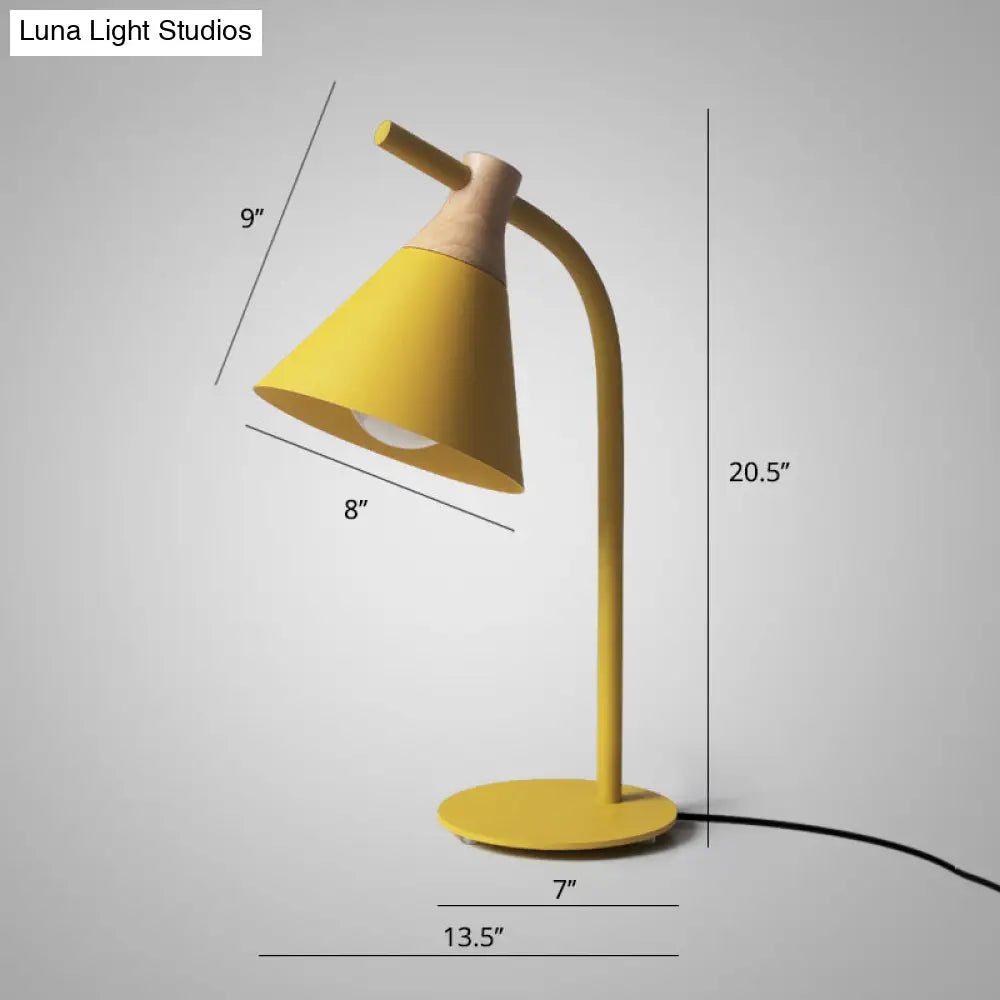 Verstelbare Tafellamp met Conische Kap Metaal Slaapkamer Nachtkastje Leeslamp Flexibele Arm Modern Design | Sansoti