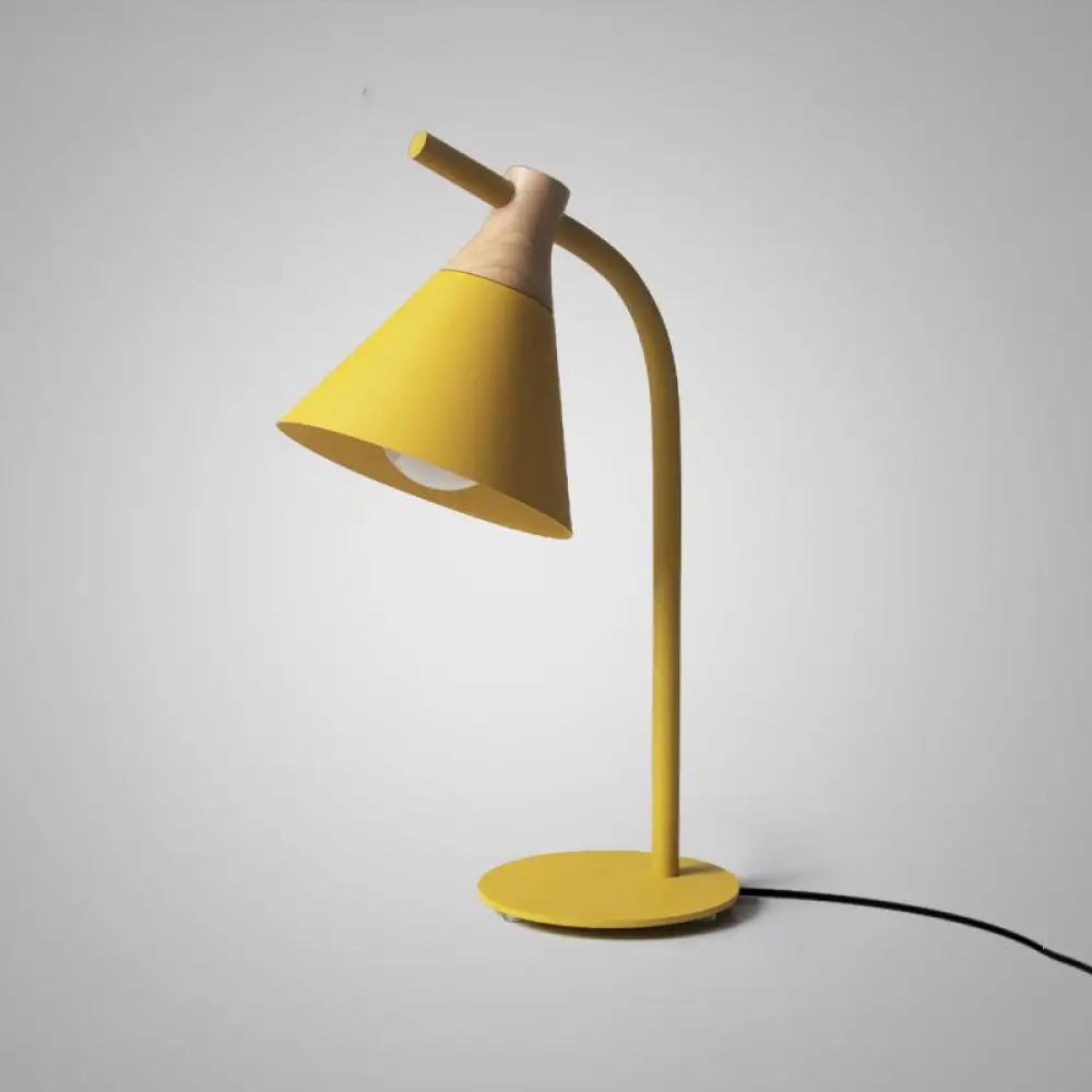 Verstelbare Tafellamp met Conische Kap Metaal Slaapkamer Nachtkastje Leeslamp Flexibele Arm Modern Design | Sansoti