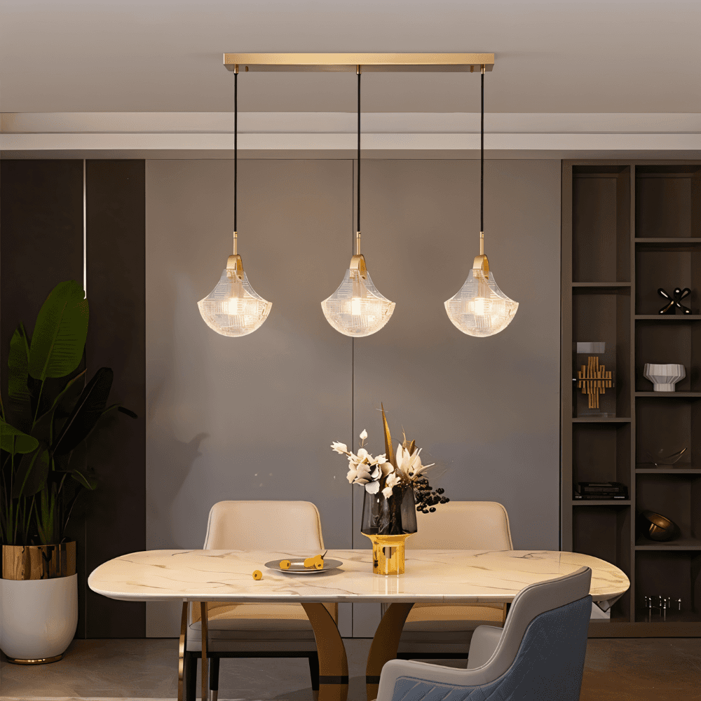 Sculpturale Hanglamp Met Drie Glazen Kappen En Warm Sfeervol Licht | Sansoti