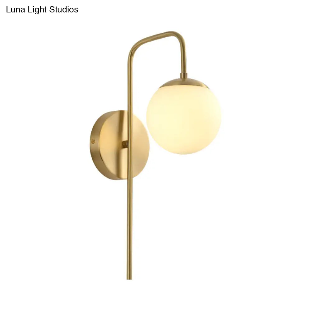 Wandlamp Bol Matglas met Gouden Zwanenhals - Moderne Wandverlichting voor Slaapkamer Hal en Woonkamer | Sansoti