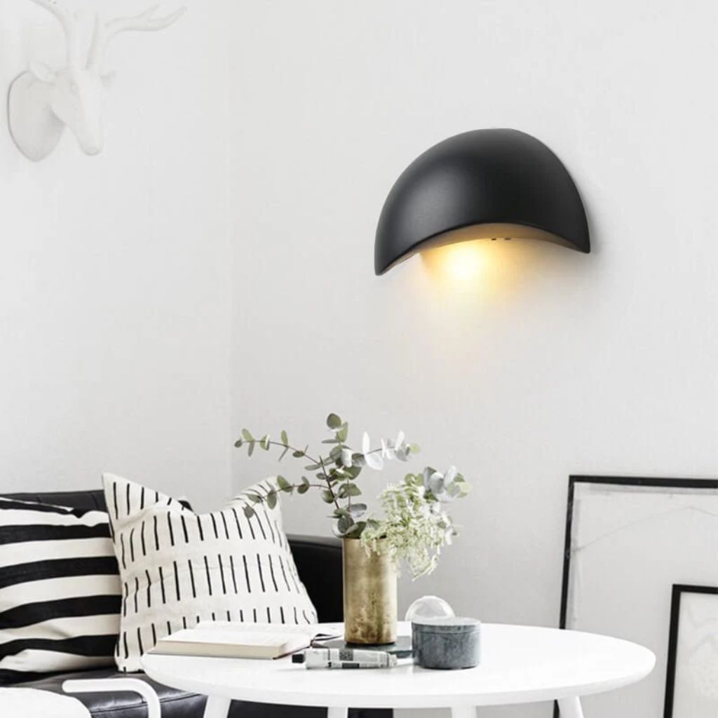 Halbrunde LED-Wandleuchte aus Aluminium, 20 cm, warmweißes bis neutralweißes Licht für Schlafzimmer, Wohnzimmer und Flur, wasserdicht nach IP65 | Sansoti