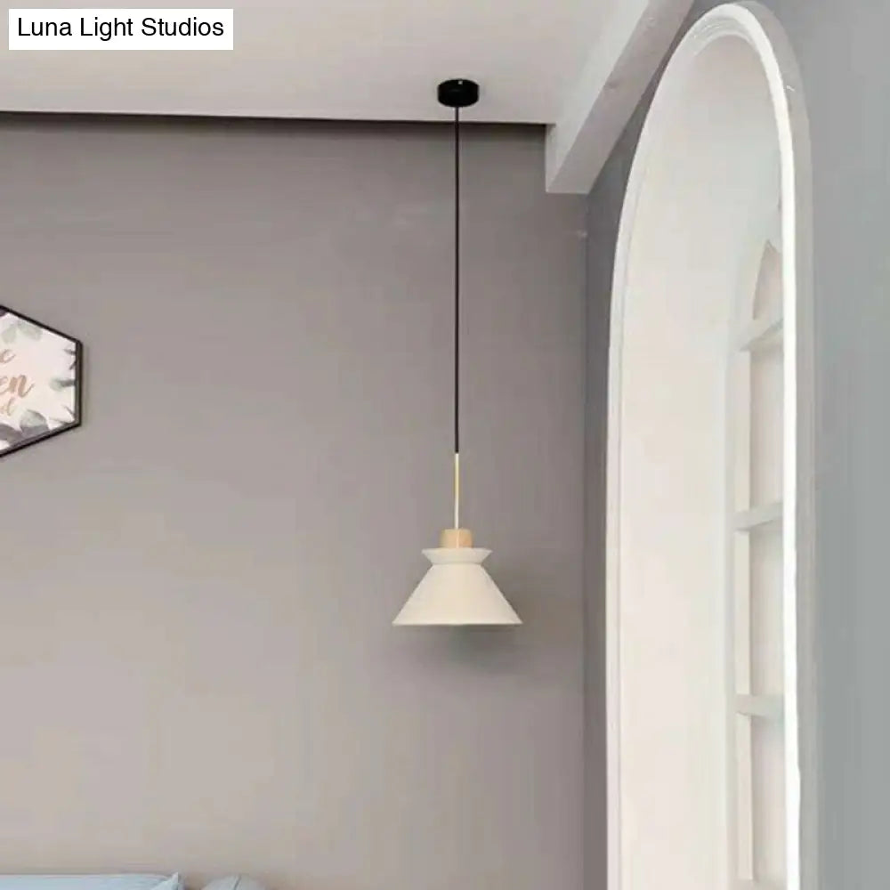 Betonnen Hanglamp met Houten Armatuur – Minimalistisch Design voor Eetkamer | Sansoti