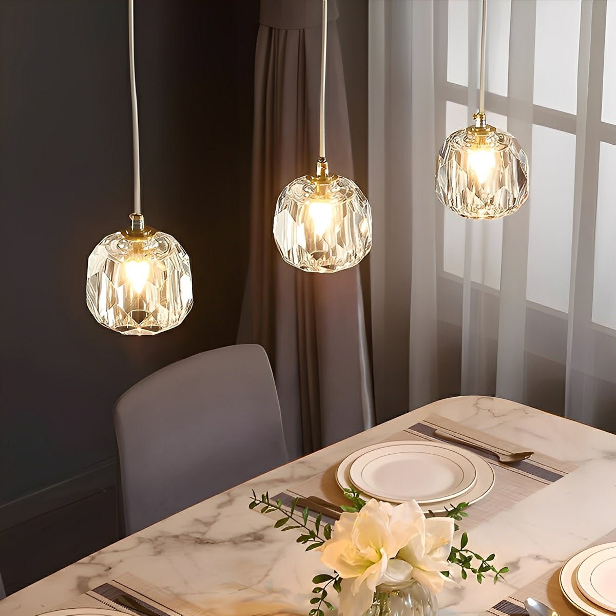 Suspension moderne minimaliste de luxe en laiton et cristal avec hauteur réglable et éclairage LED | Restfield